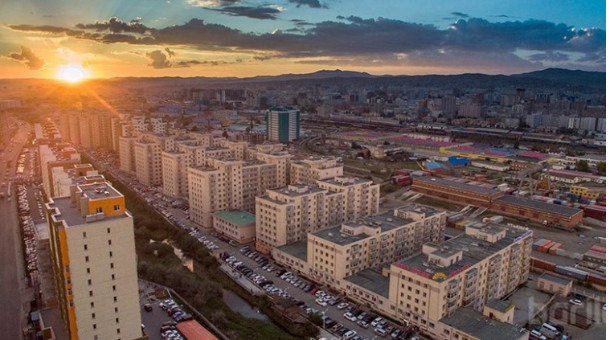 Улаанбаатарт өдөртөө 9 хэм дулаан